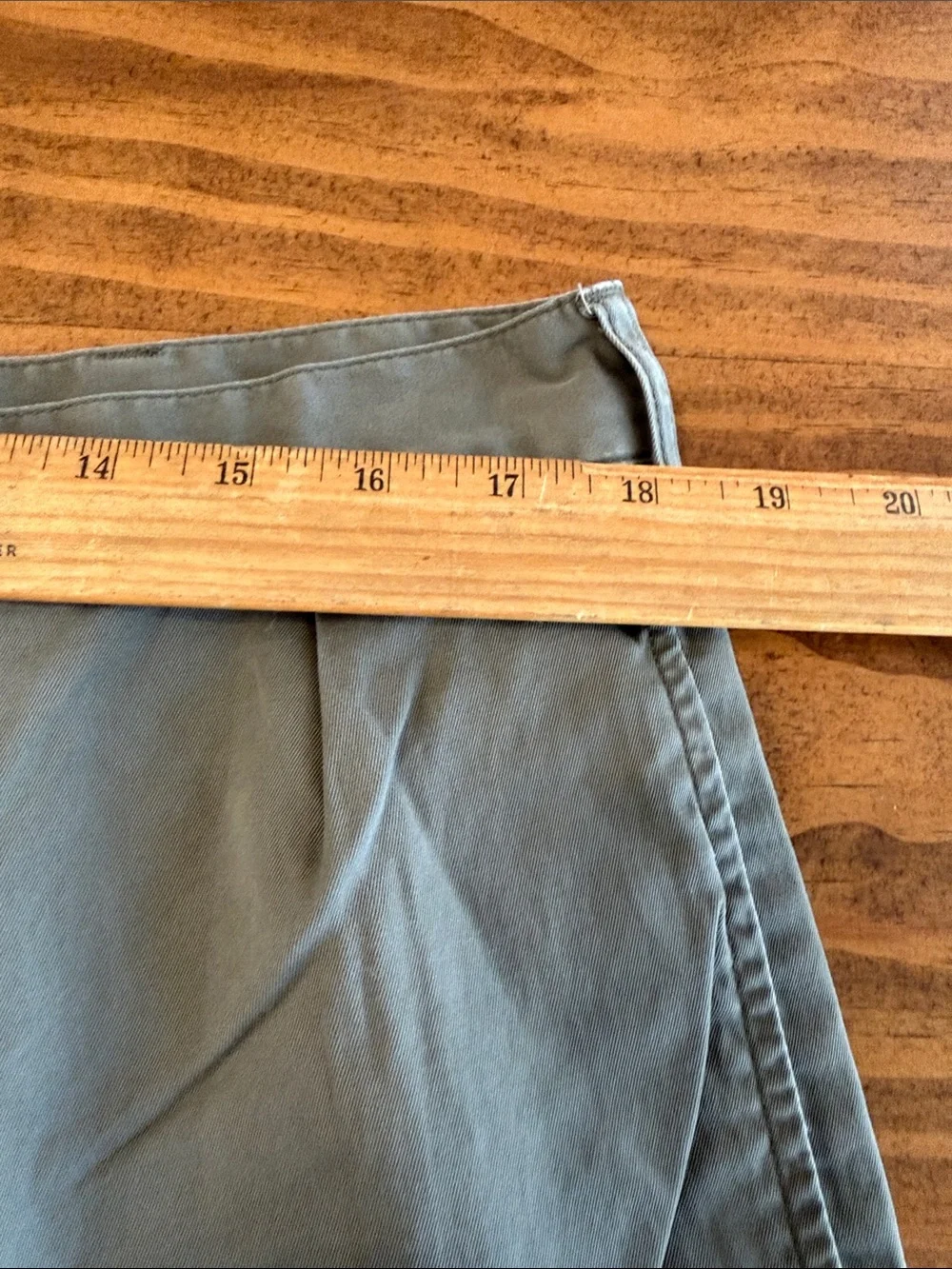 Men’s Ralph Lauren Polo Olive Pleated Front Cotton Shorts Size 38